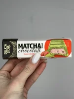 Батончик з білого шоколаду та матчі з йогуртово-полуничною начинкою Delica Dore 74 г